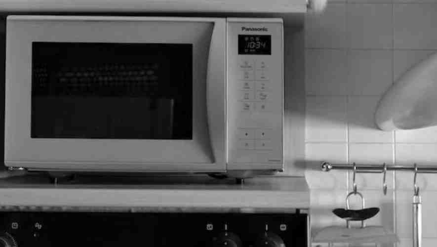 Who Invented the Microwave Oven? Meet the Brains Behind Your Quick Meals